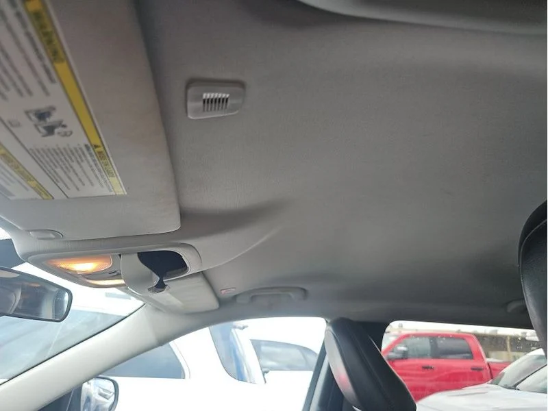 Used 2019 Velvet Red Pearlcoat Jeep Latitude Plus image 13