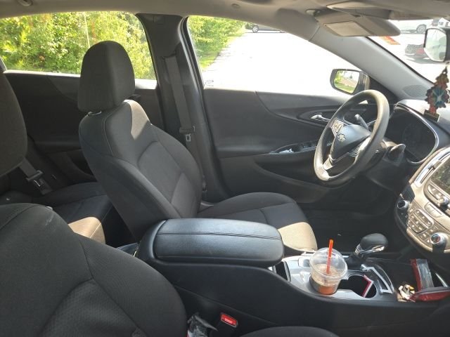 Used 2021 Black Chevrolet LT image 4