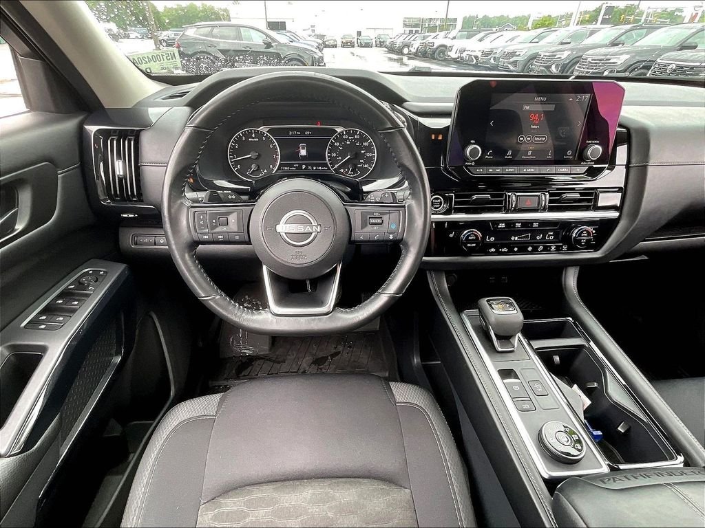 Used 2023 Pearl White Tricoat Nissan SV image 17