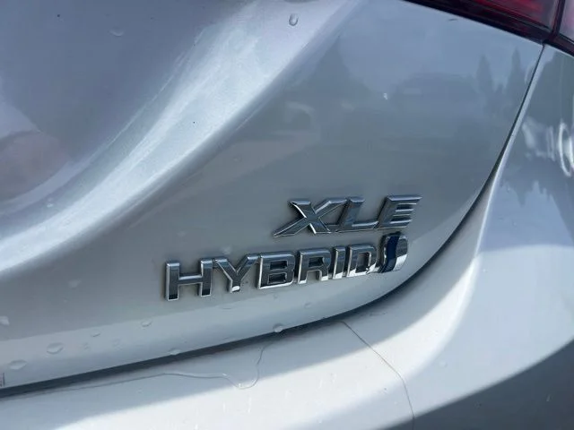 Used 2022 Wind Chill Pearl Toyota XLE image 8