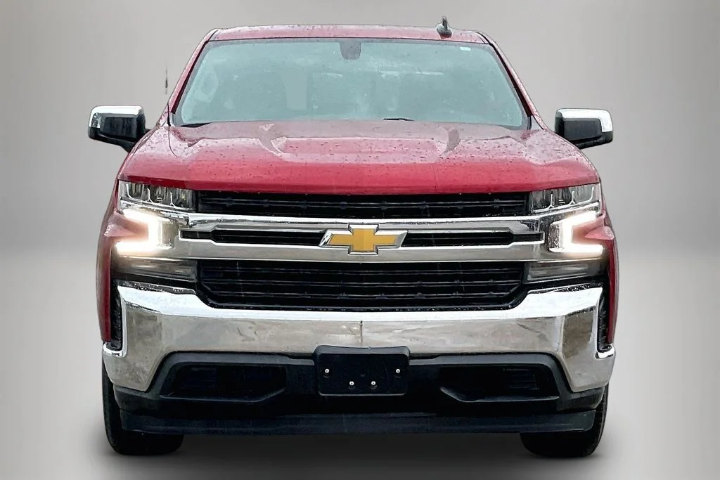 Used 2021 Red Chevrolet LT image 3
