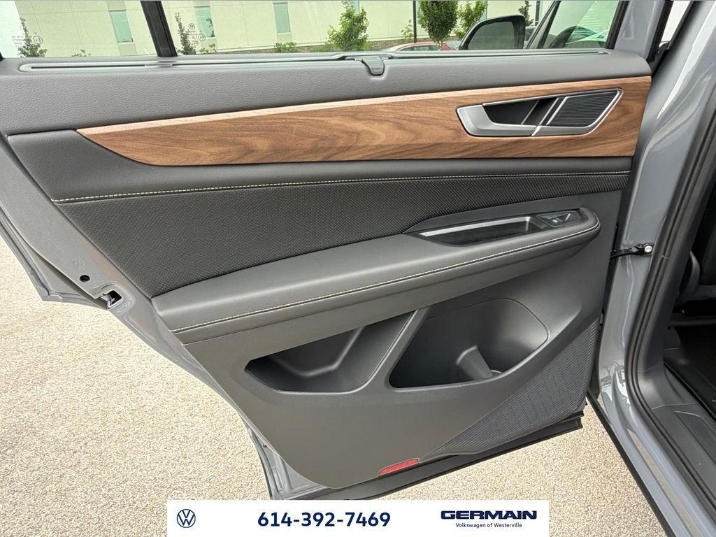 New 2026 Pure Gray Volkswagen 2.0T SE w/Technology image 14