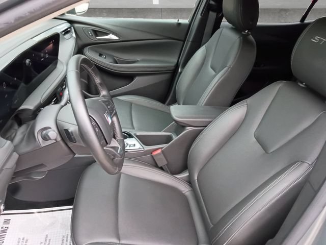 Used 2024 Moonstone Gray Metallic Buick Sport Touring image 19