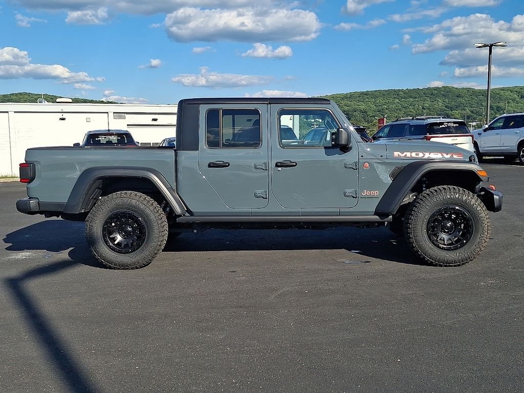 Used 2026 Gray Jeep Mojave image 6