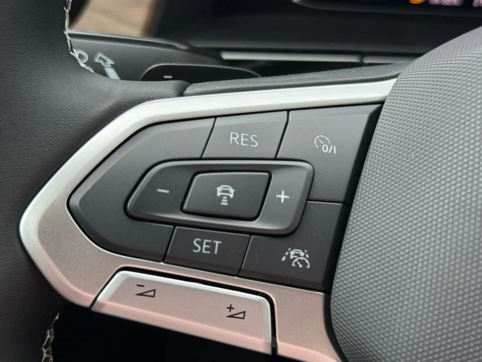 2026 Volkswagen Atlas SE w/Tech - Photo 18