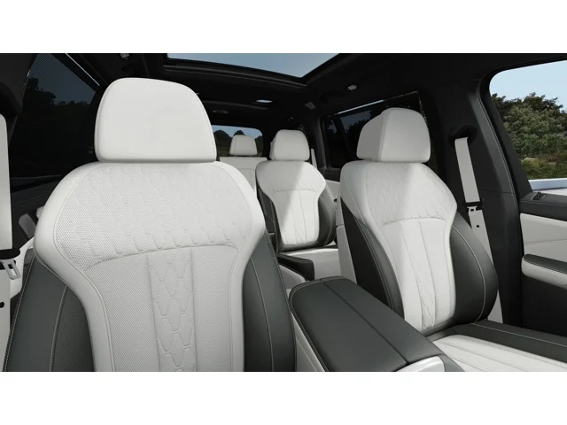 New 2027 Frozen Pure Grey Metallic BMW xDrive40i image 11