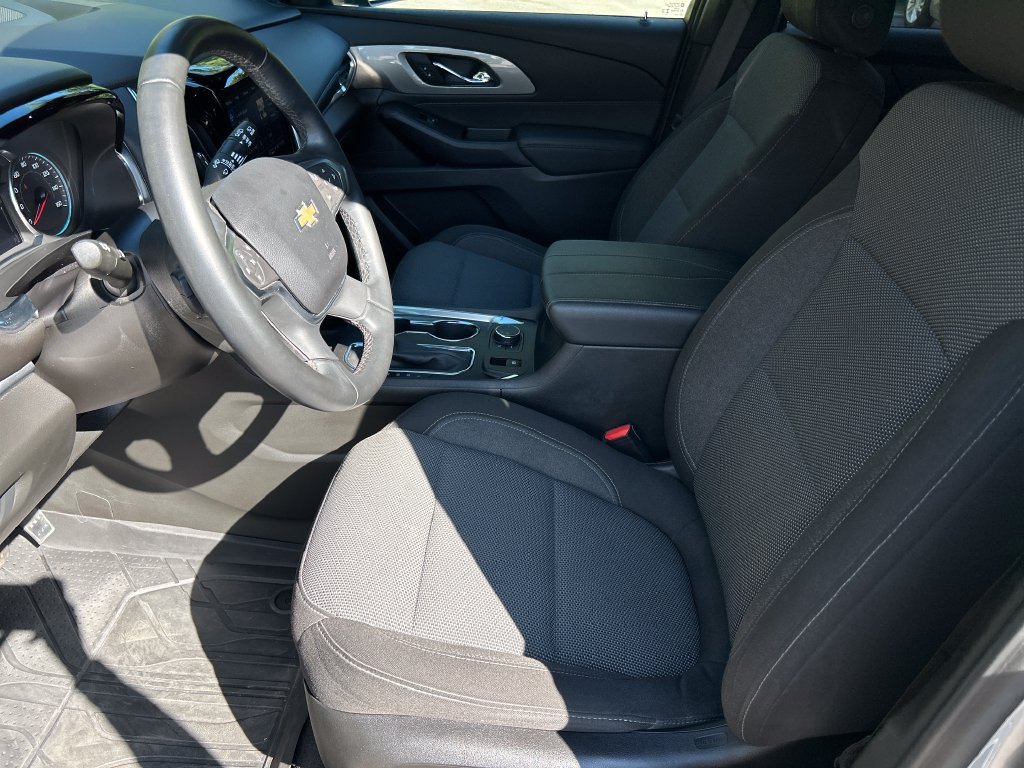 Used 2023 STERLING GRAY METALLIC Chevrolet LT Cloth image 11