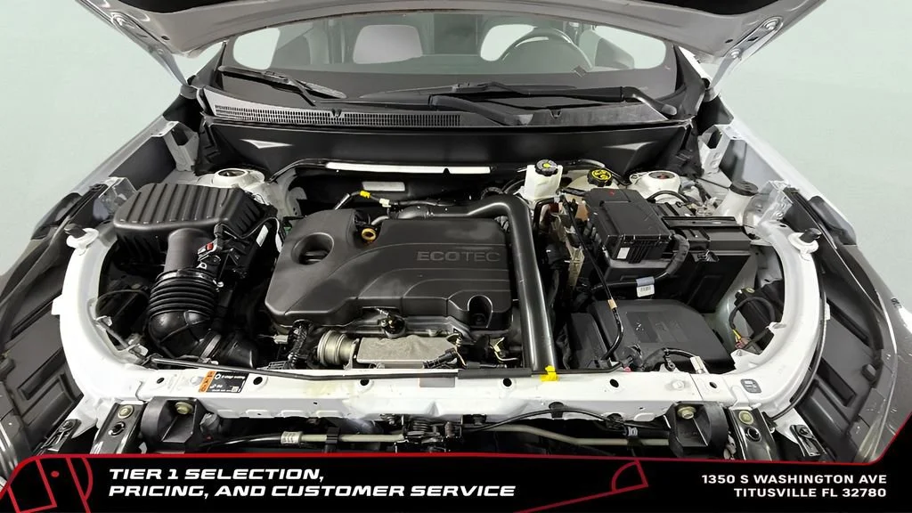 Used 2021 SUMMIT WHITE Chevrolet LT image 33