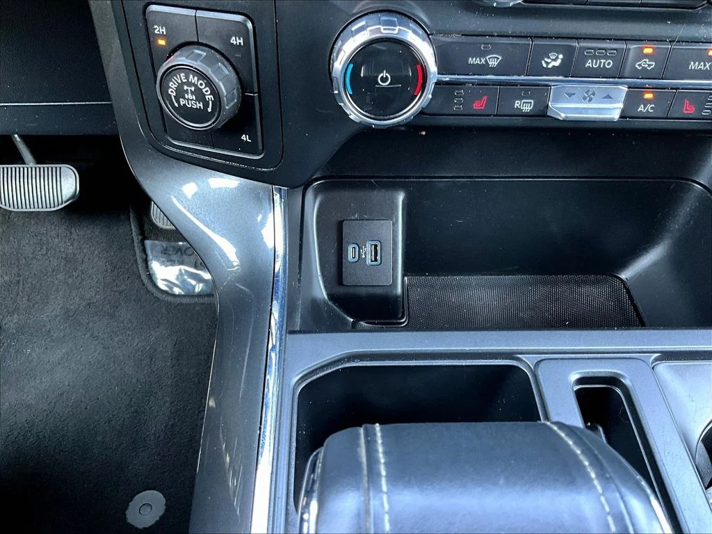 Used 2022 Agate Black Metallic Ford XLT image 19