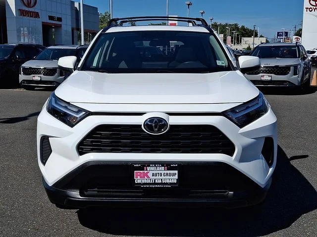 Used 2024 White Toyota XLE image 3