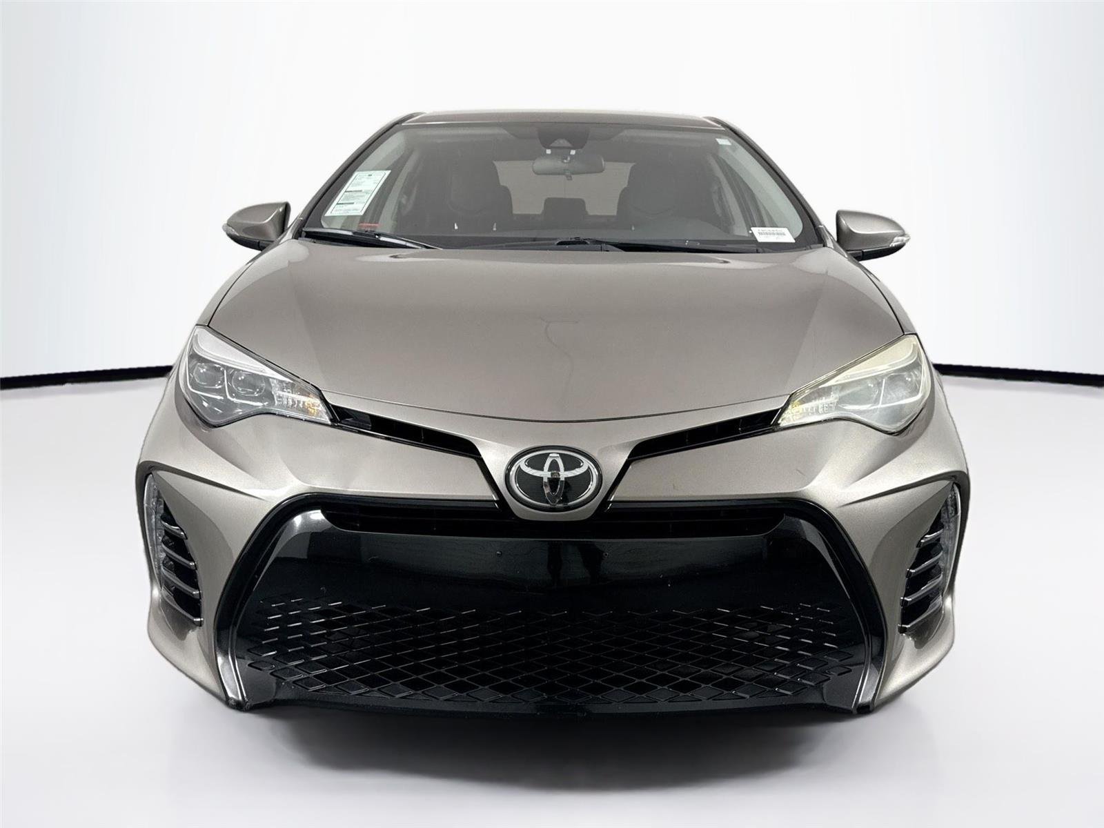 Used 2017 Falcon Gray Metallic Toyota SE image 7