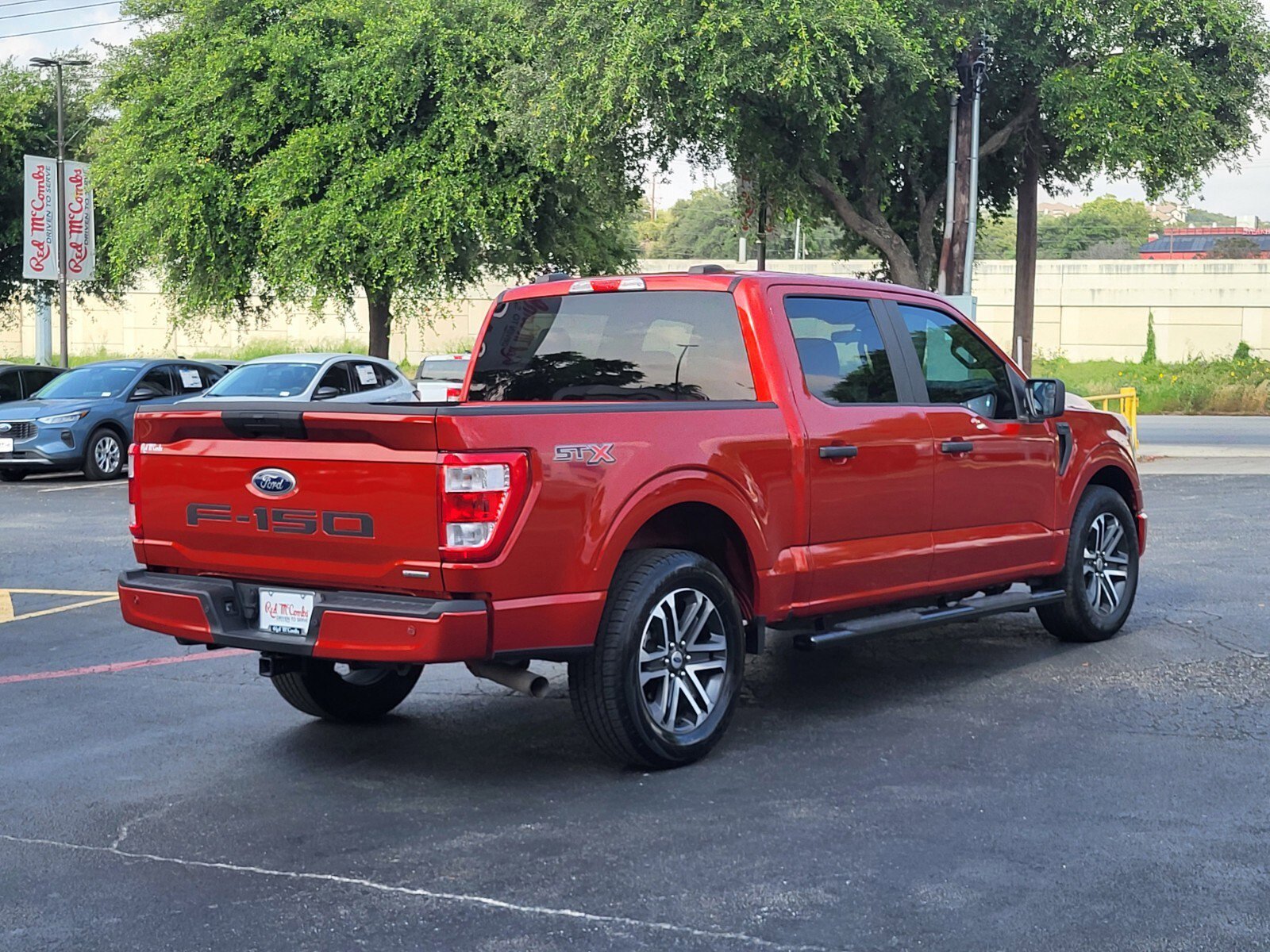 Used 2023 Hot Pepper Red Ford XL image 3
