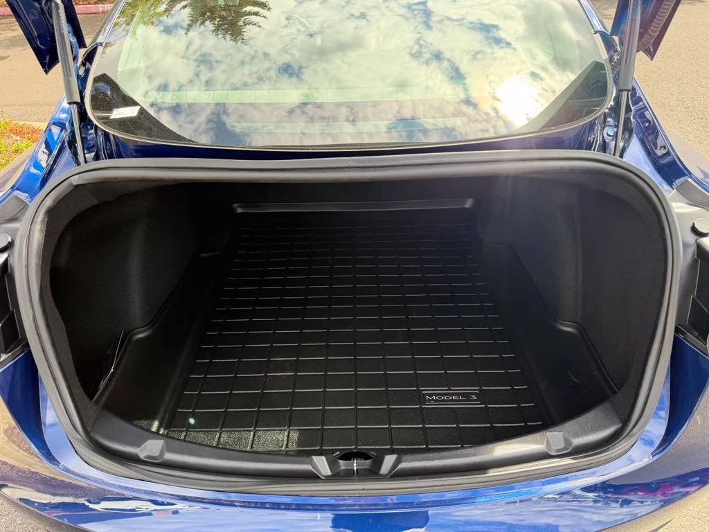 Used 2018 Blue Tesla Long Range image 10