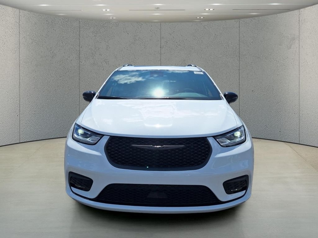 2026 Chrysler Pacifica Limited - Photo 2