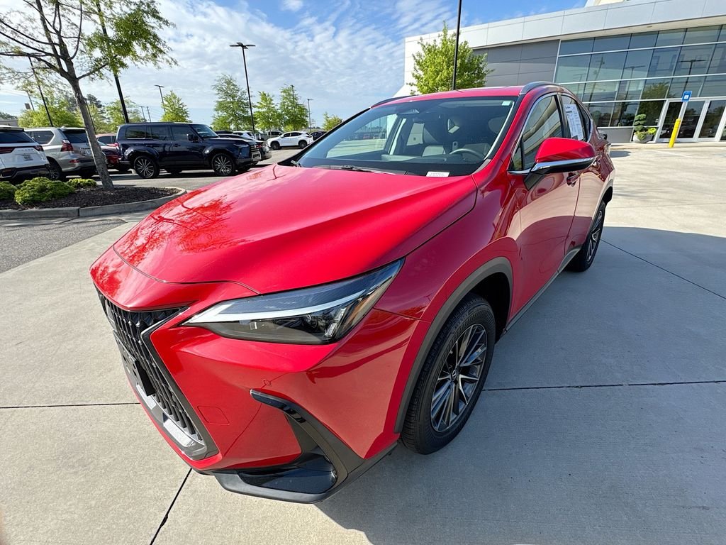 View vehicle photo 5