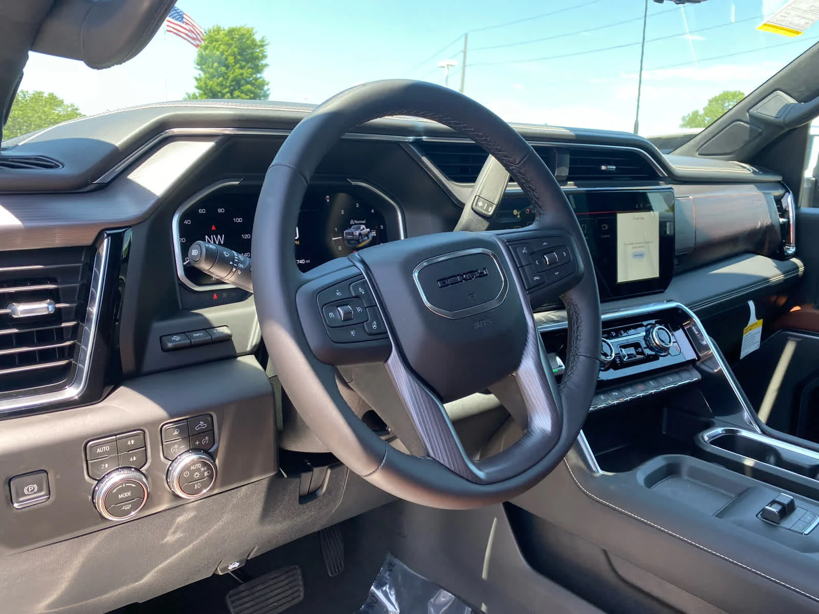 New 2026 Glacier White Tricoat GMC Denali Ultimate image 9