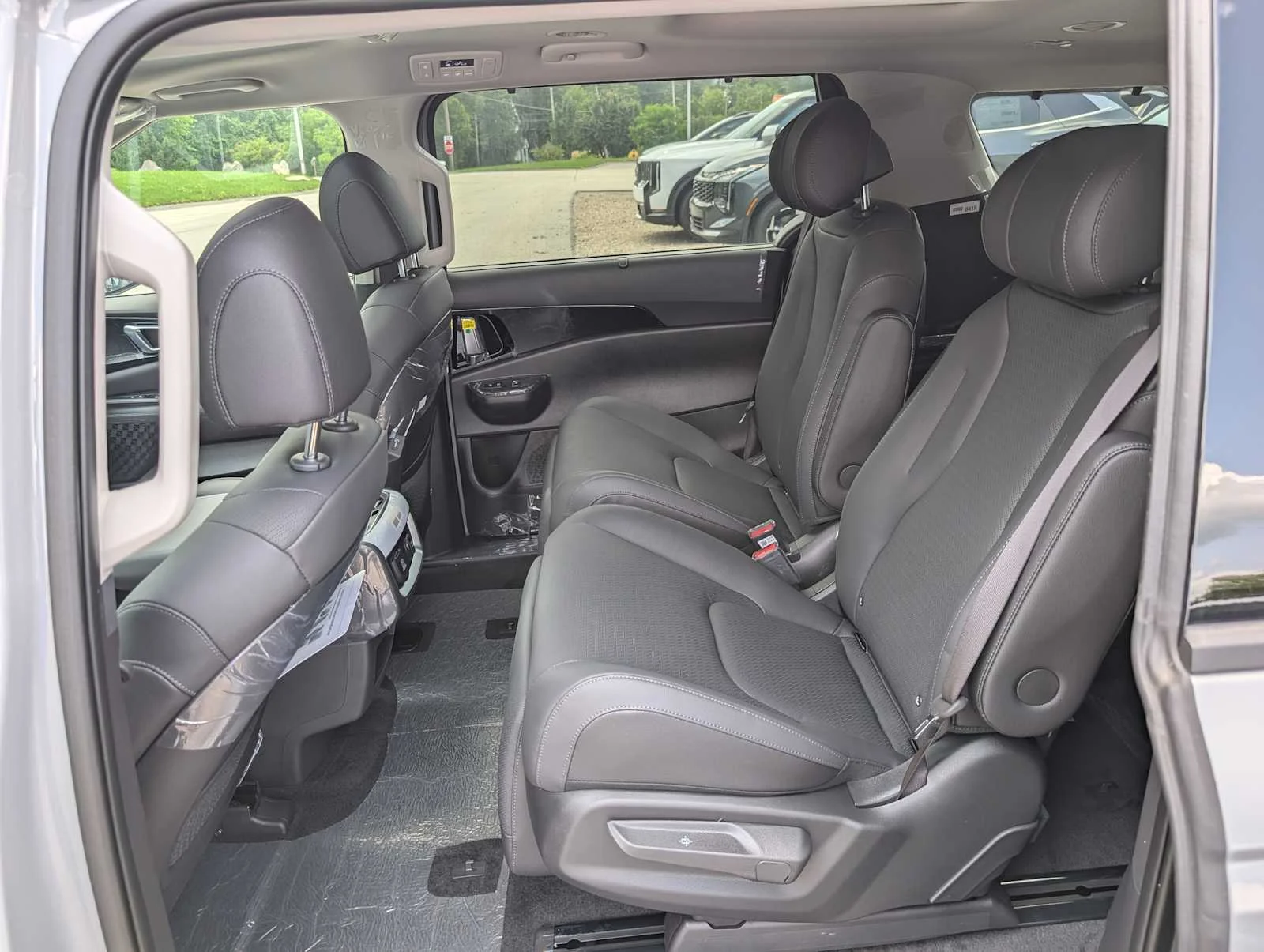 New 2026 Ceramic Silver Kia SX Prestige image 20