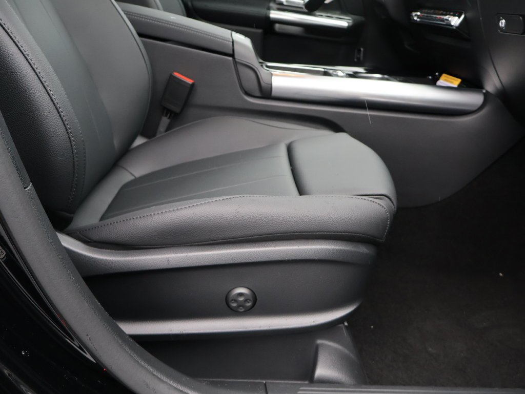 New 2026 Night Black Mercedes-Benz GLA 250 image 10