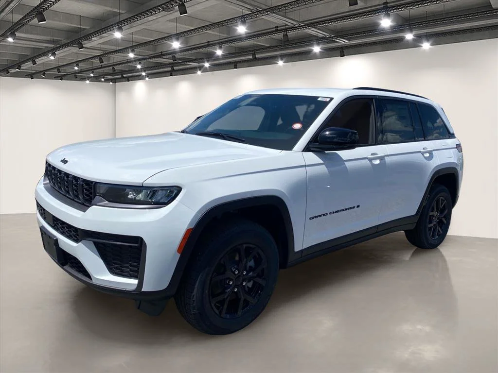 NEW 2026 JEEP GRAND CHEROKEE LAREDO ALTITUDE 4X4