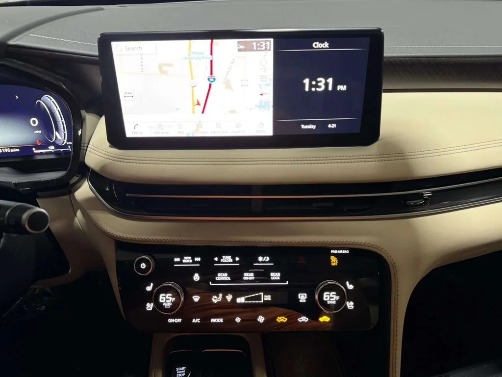 Used 2023 Mineral Black INFINITI Sensory image 20