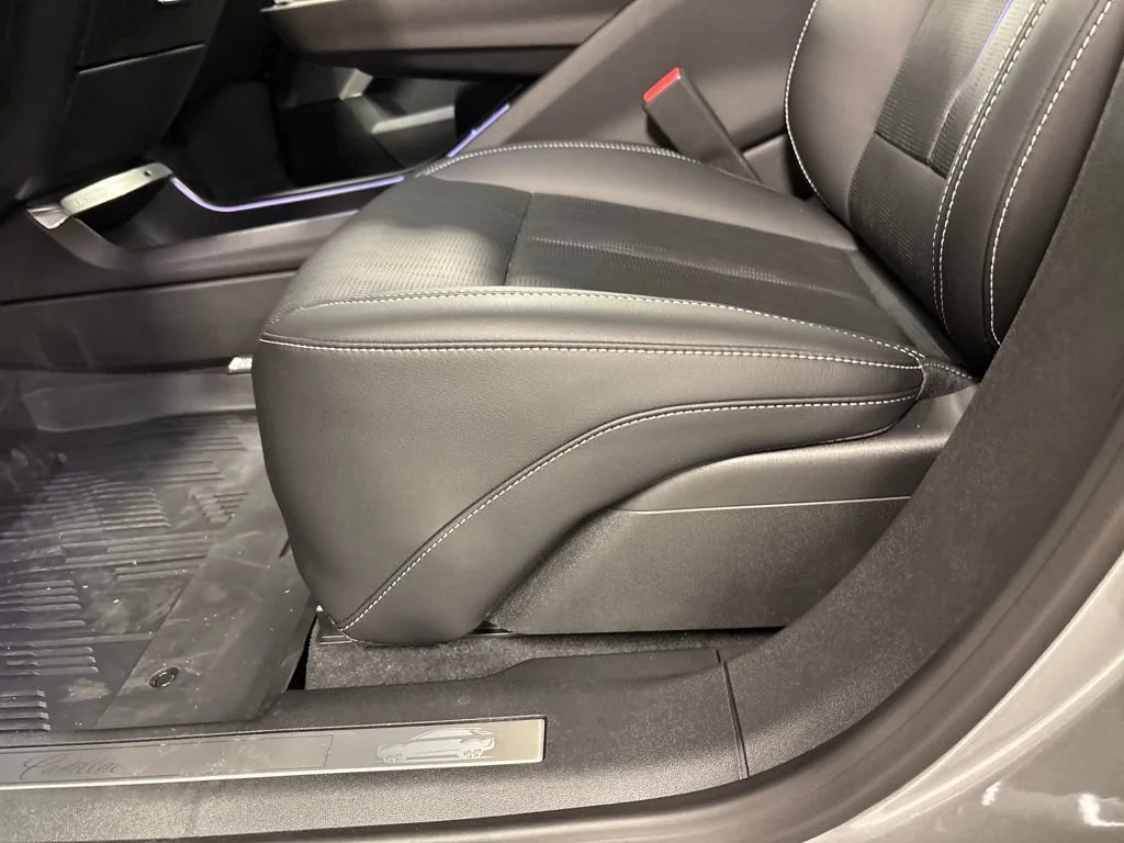 2026 Cadillac LYRIQ Premium Sport - Photo 26