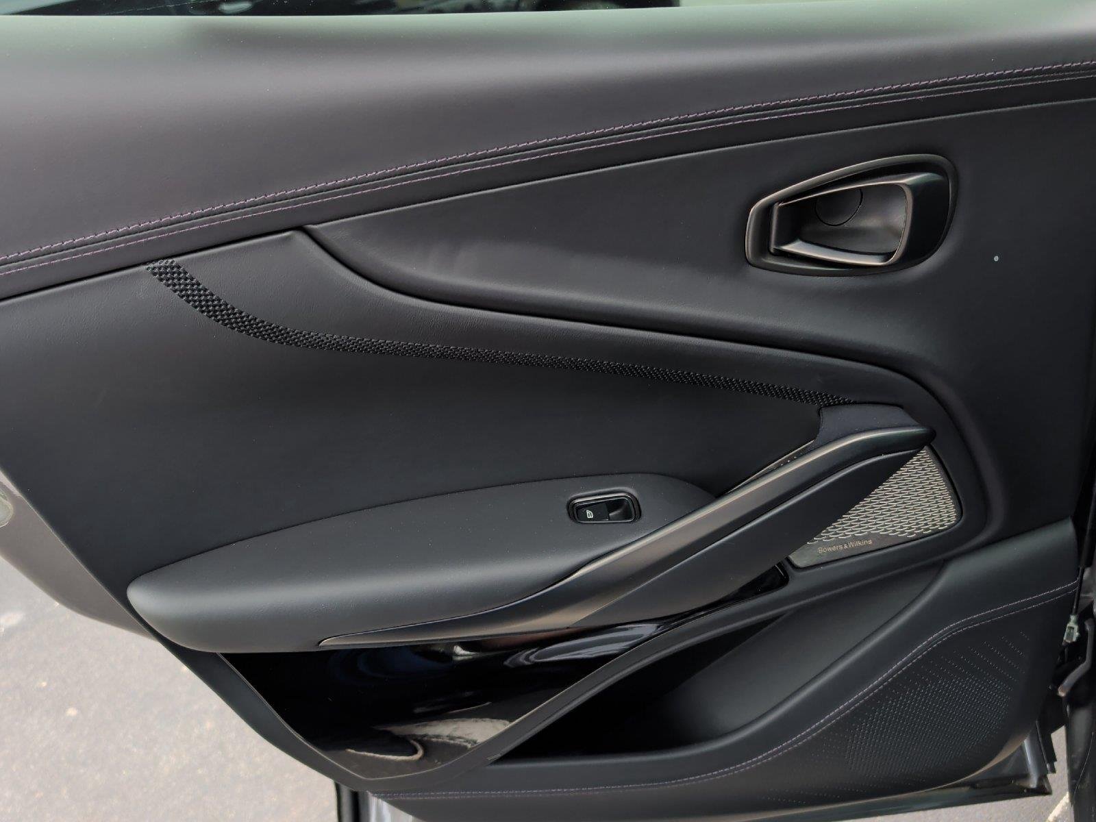 2025 Aston Martin DBX 707 - Photo 33