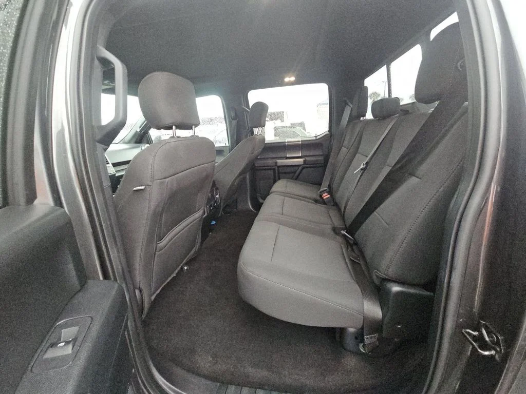 Used 2018 Gray Ford XLT image 6