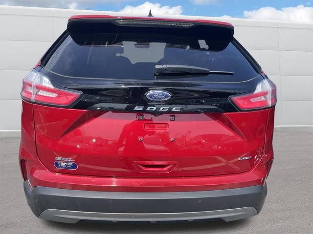 Used 2023 Rapid Red Metallic Tinted Clearcoat Ford SEL image 4