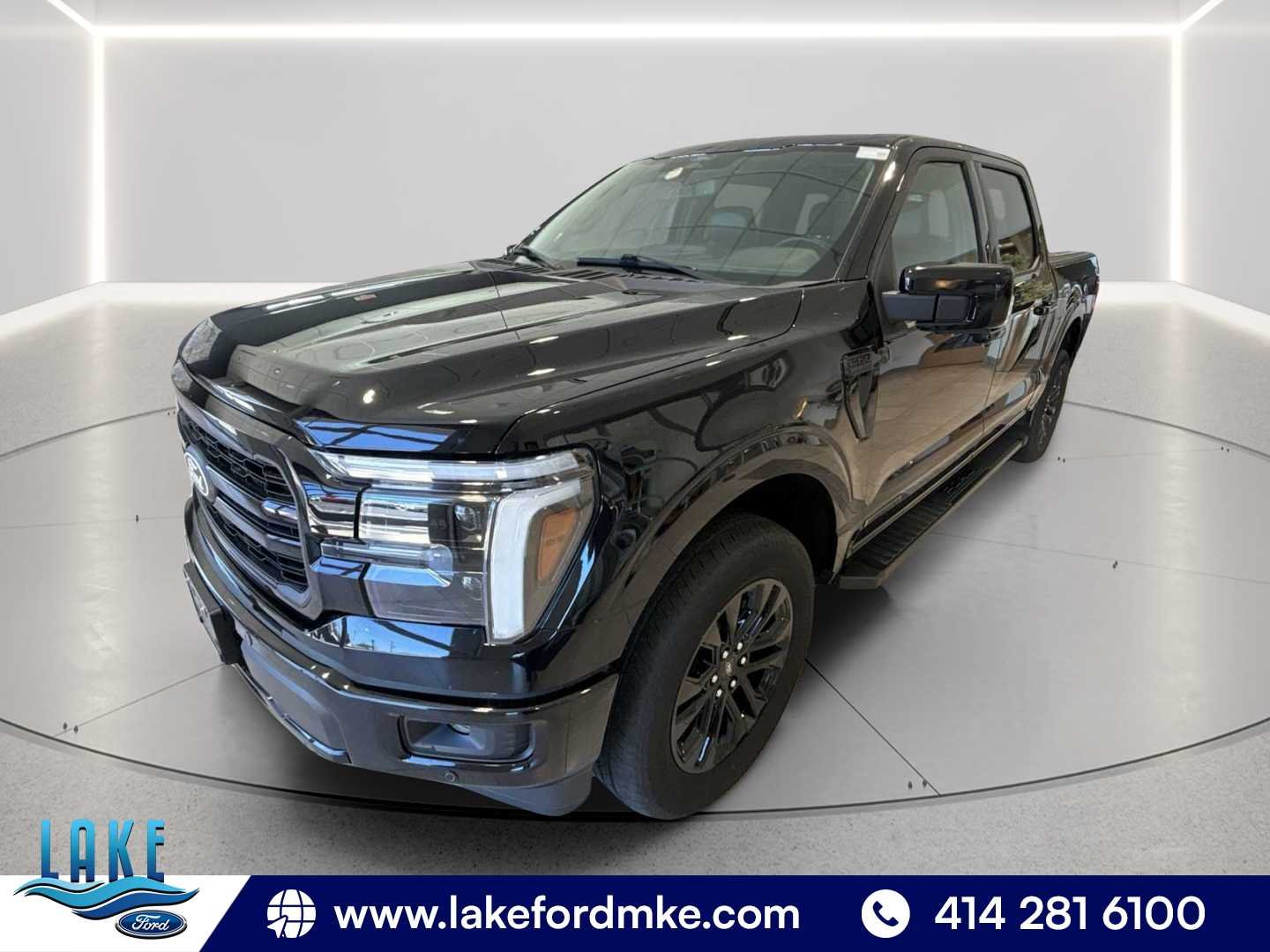 Used 2025 Agate Black Metallic Ford LARIAT image 3