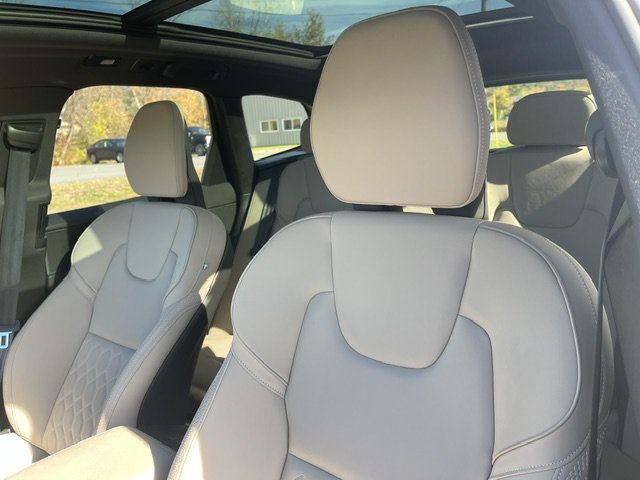 Used 2026 GOLD Volvo Plus image 16