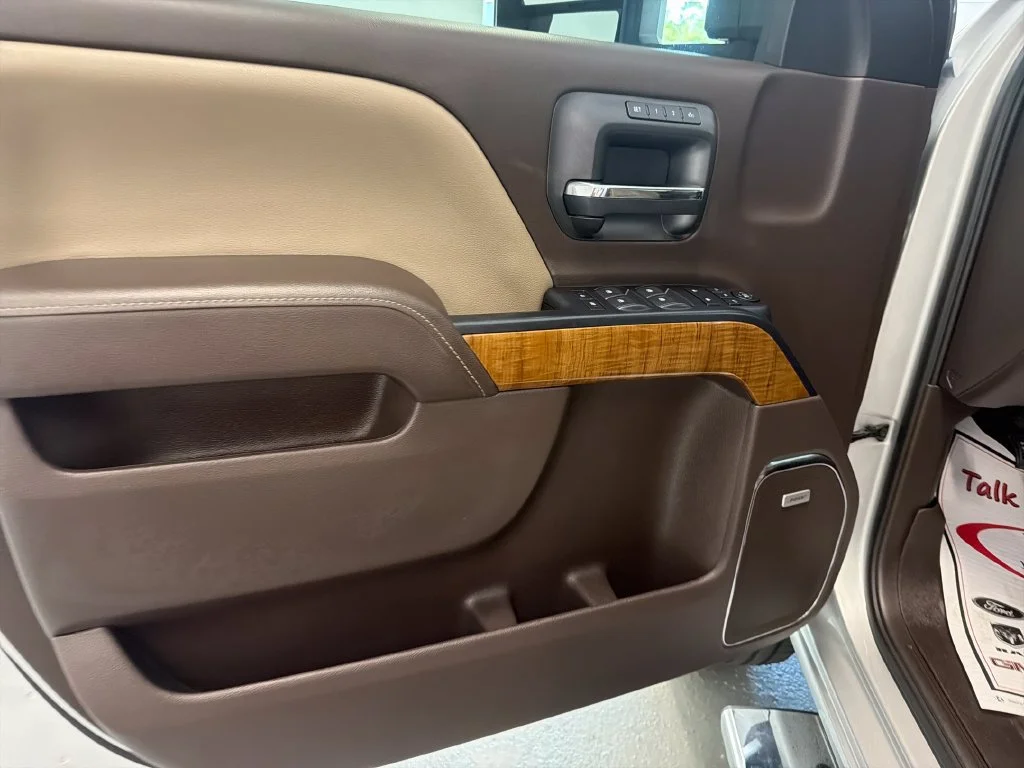 Used 2018 QUICKSILVER METALLIC GMC SLT image 13