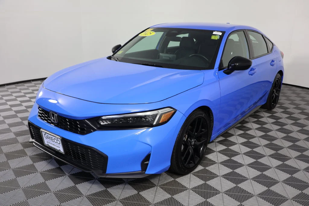 Used 2025 Boost Blue Pearl Honda Sport image 4