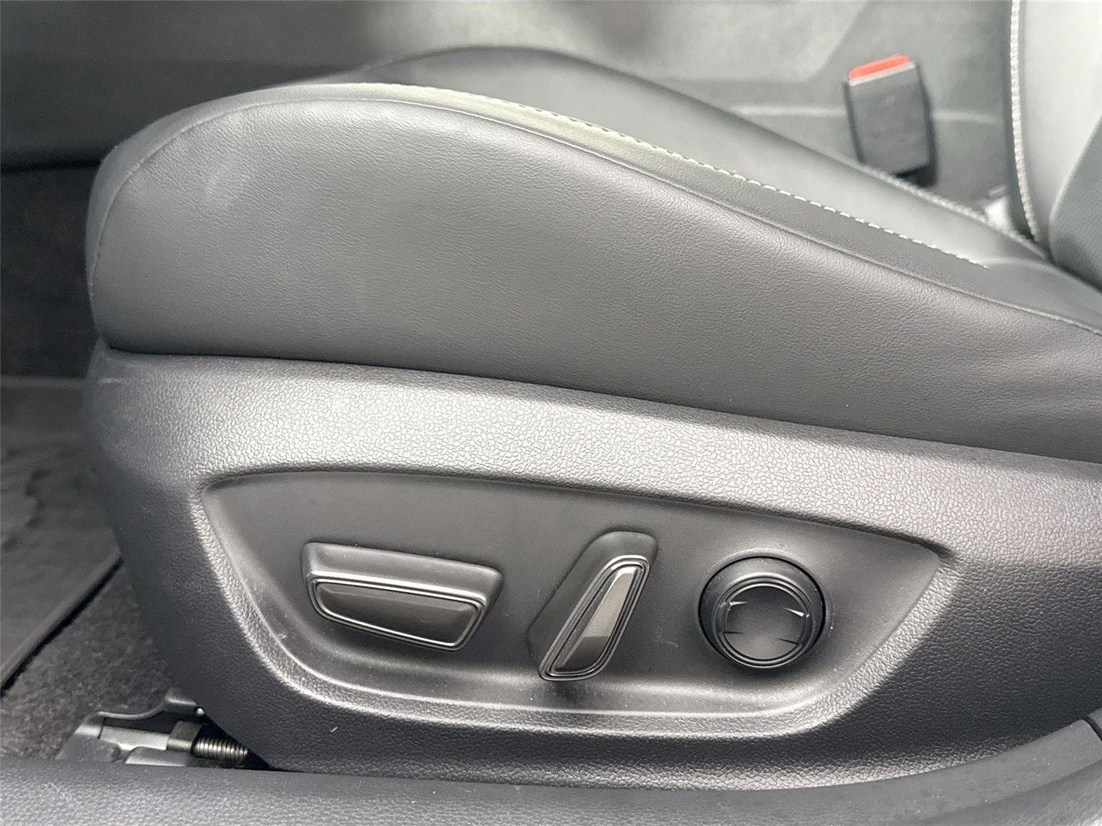 Certified Used 2025 Cutting Edge Toyota XLE image 29