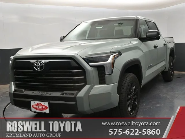 Used 2025  Toyota SR5 image 1