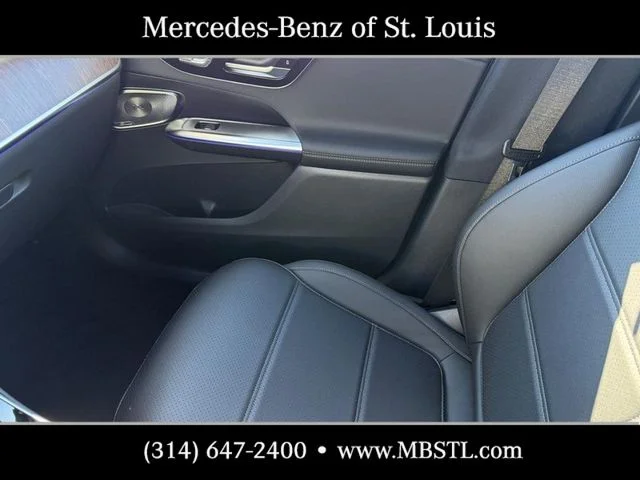 New 2026 Verde Silver Metallic Mercedes-Benz GLC 300 image 17