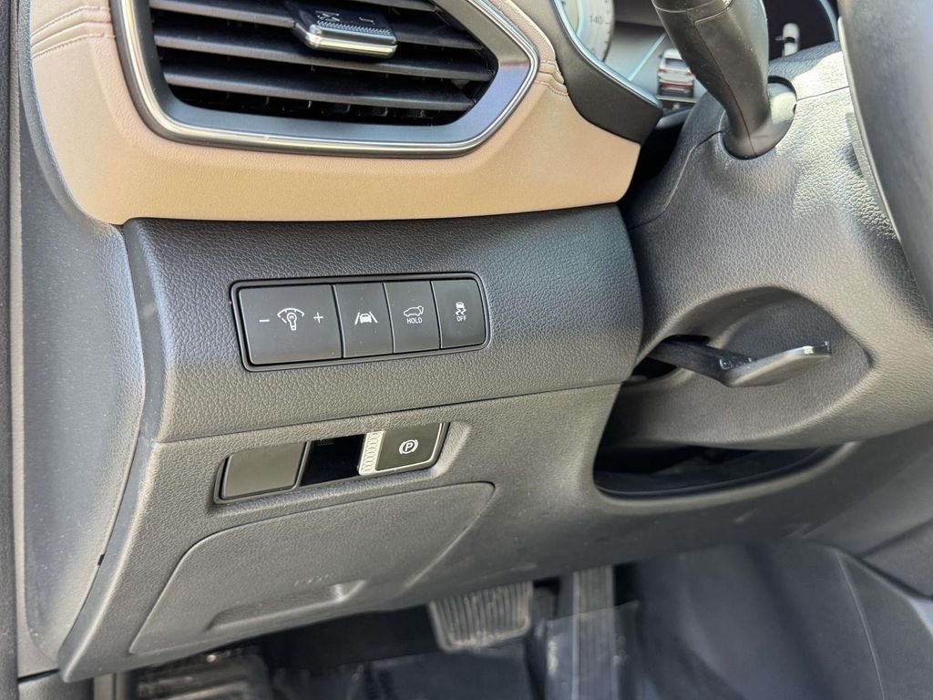 Used 2022 Gray Hyundai SEL image 28