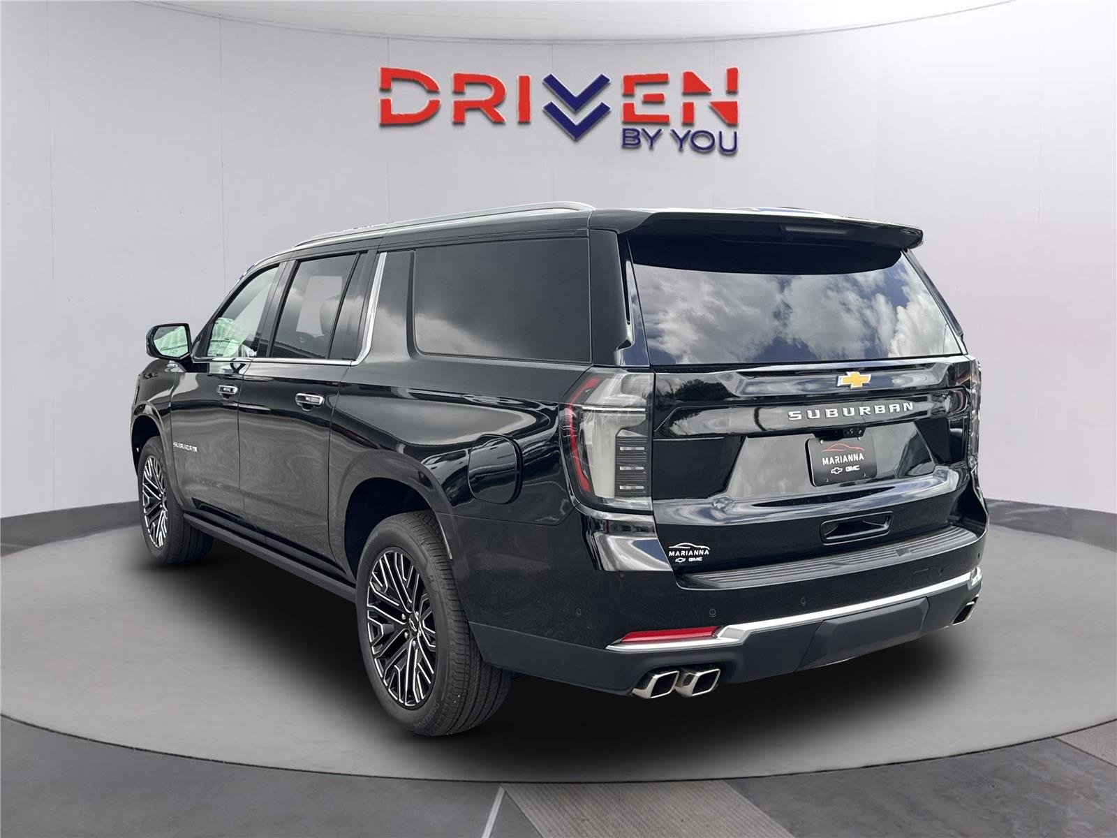 2026 Chevrolet Suburban High Country - Photo 6