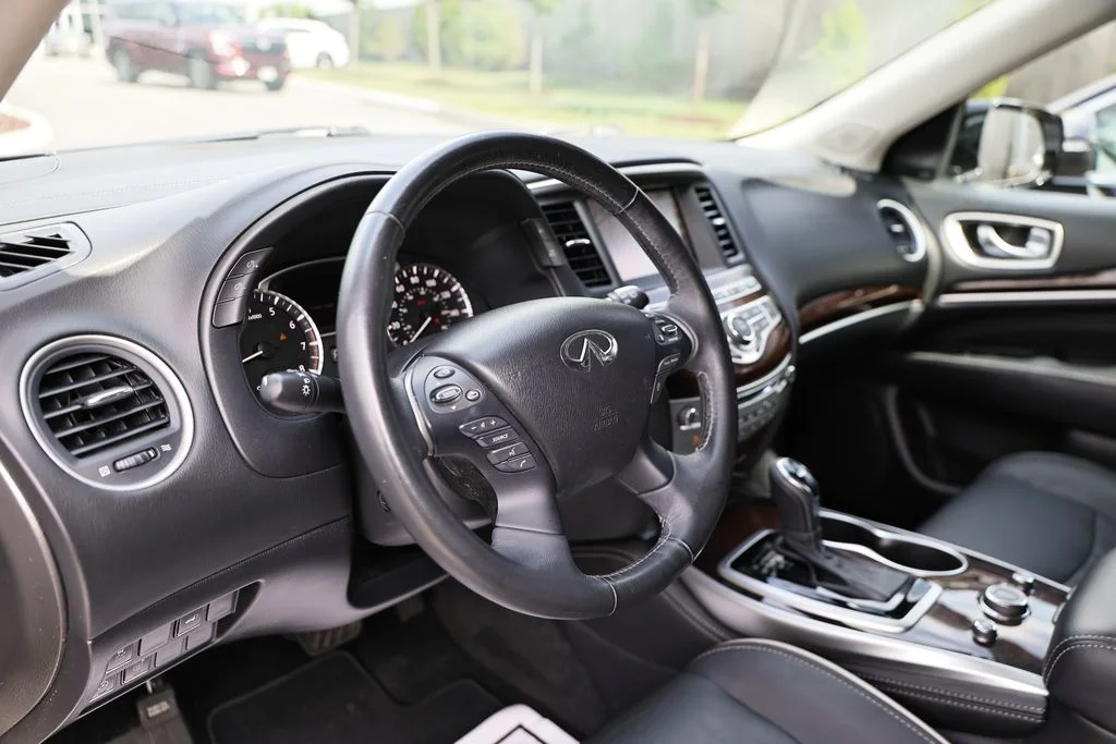 Used 2019 Graphite Shadow INFINITI LUXE image 20