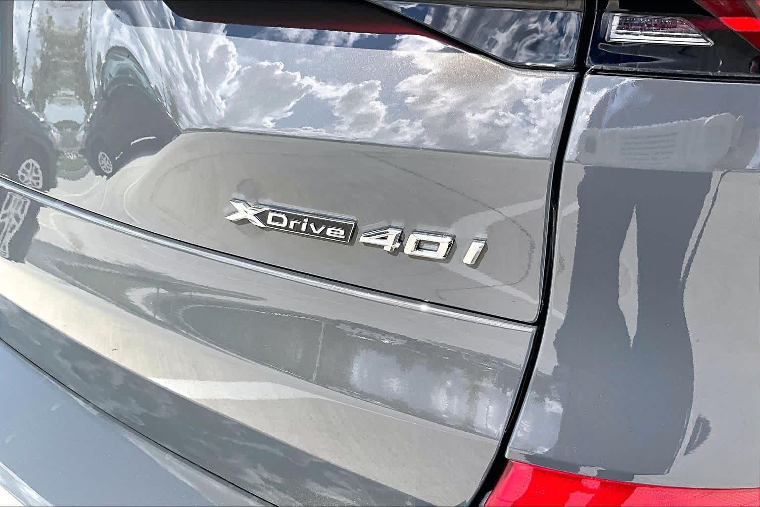 Certified Used 2026 Dravit Grey Metallic BMW xDrive40i image 9