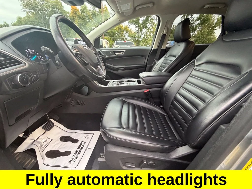 Used 2024 Silver Ford SEL image 11