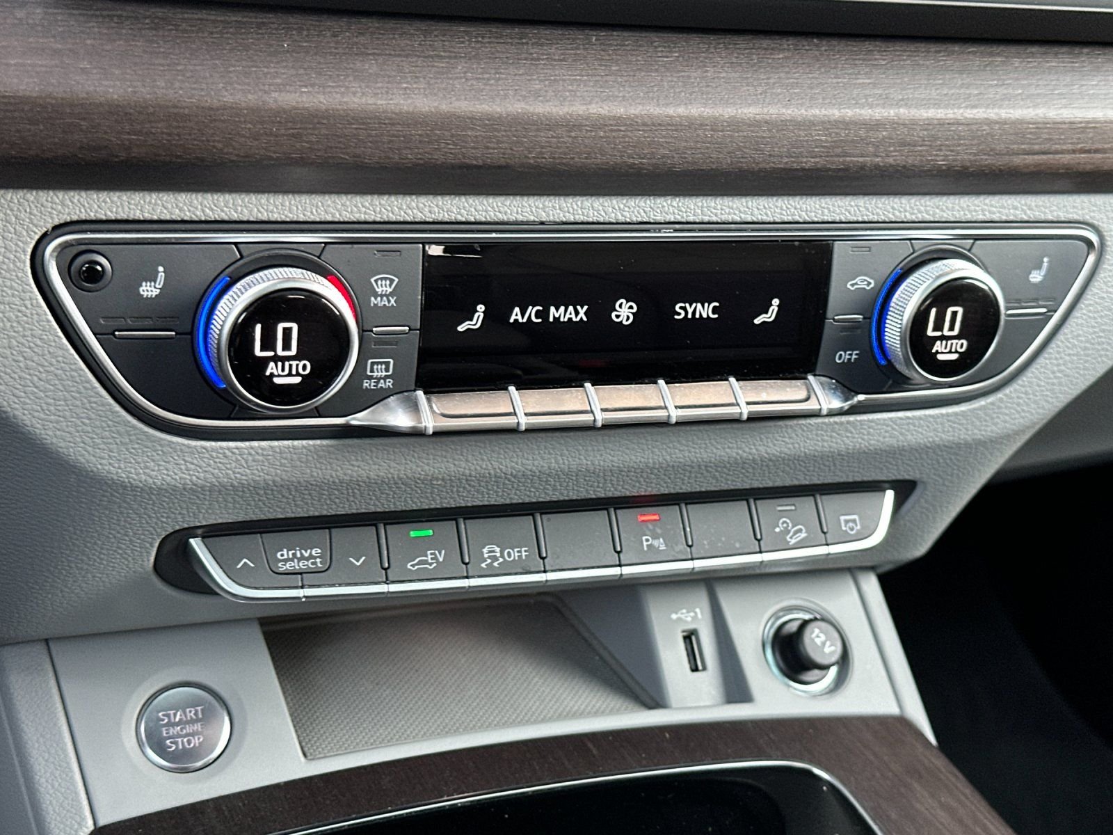 Used 2023 Silver Audi 55 Premium image 22
