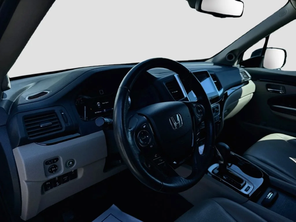 Used 2017 Red Honda RTL-E image 9