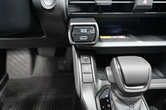 2026 Toyota RAV4 Plug-in Hybrid XSE - Photo 18