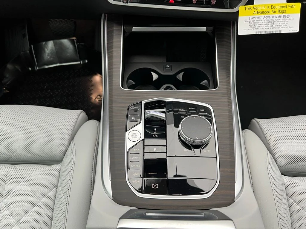New 2026 Mineral White Metallic BMW xDrive40i image 11