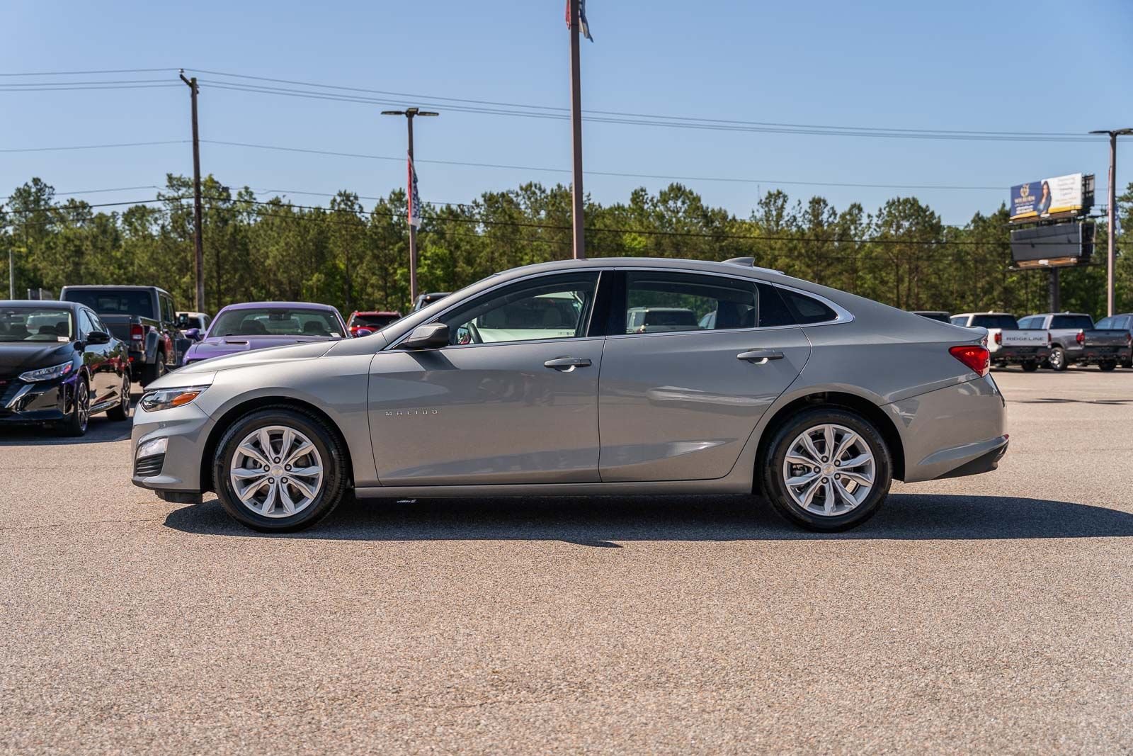 Used 2024 Gray Chevrolet LT image 4