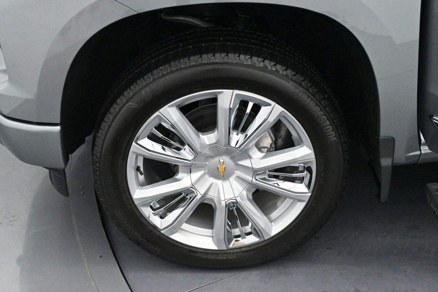 Used 2026 Sterling Gray Metallic Chevrolet High Country image 35