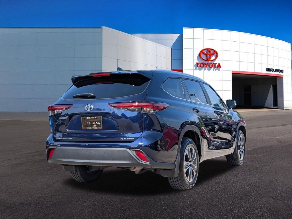 Used 2026 Blue Toyota XLE image 10