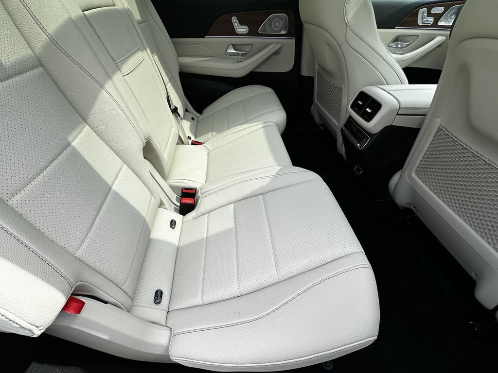 New 2026 Polar White Mercedes-Benz GLS 450 image 57