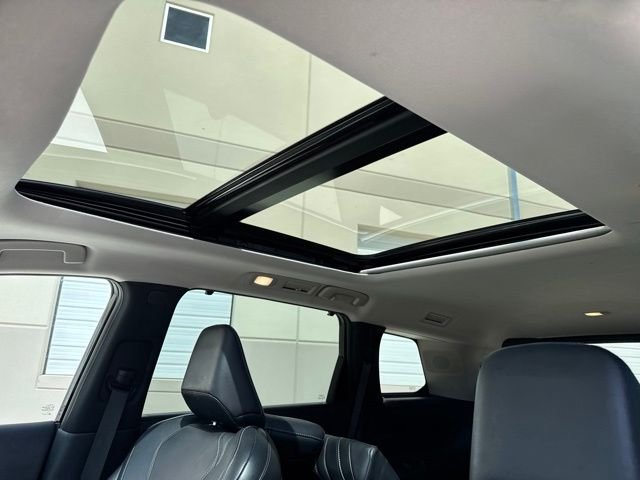 Used 2023 Black INFINITI LUXE image 11