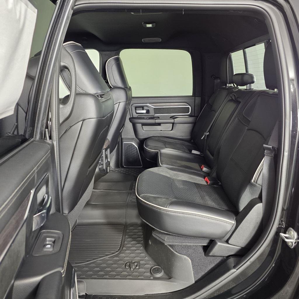 New 2025 Diamond Black Crystal Pearlcoat Ram Laramie image 15